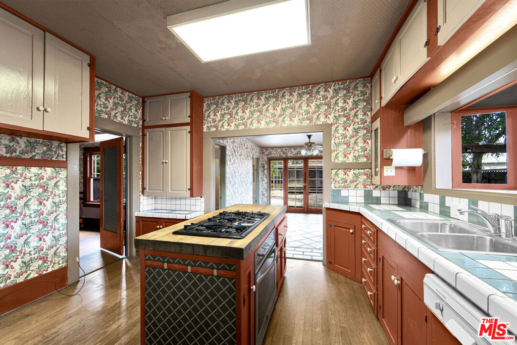 1424 Laurel Street Property Photo 15