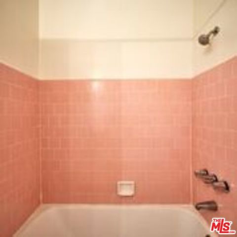 1540 N Fuller Avenue 7 Property Photo 14