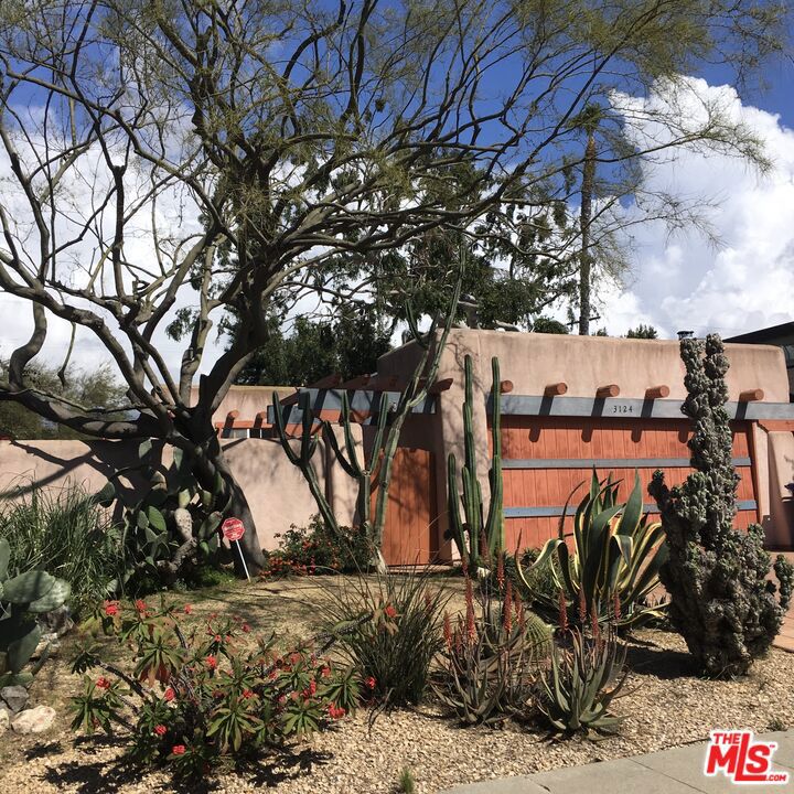 3124 Veteran Avenue Property Photo 1