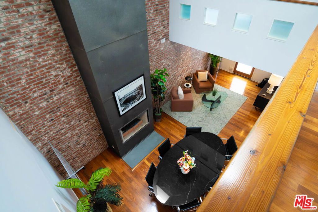1411 Cloverfield Boulevard Property Photo 27
