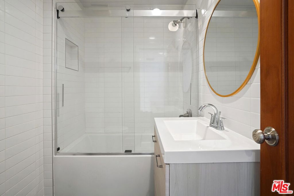 1411 Cloverfield Boulevard Property Photo 44