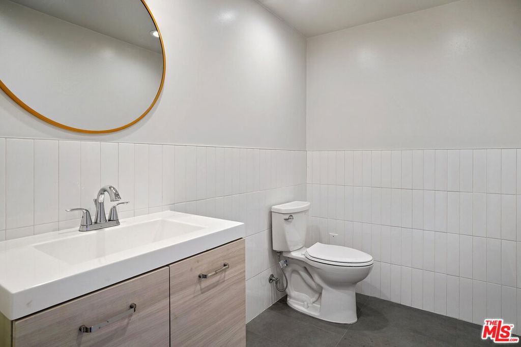 1411 Cloverfield Boulevard Property Photo 50
