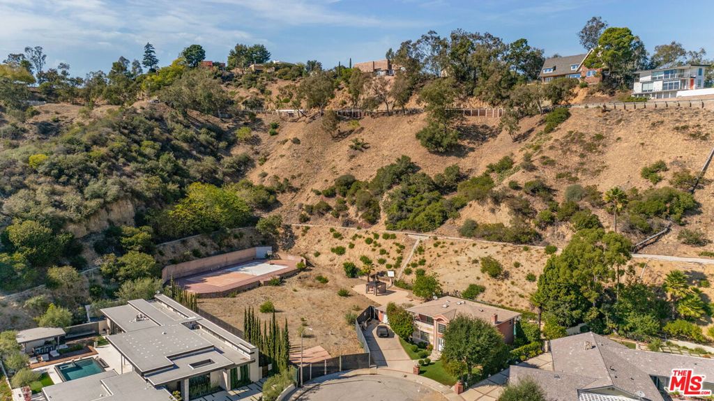 1865 Marcheeta Place Property Photo 3