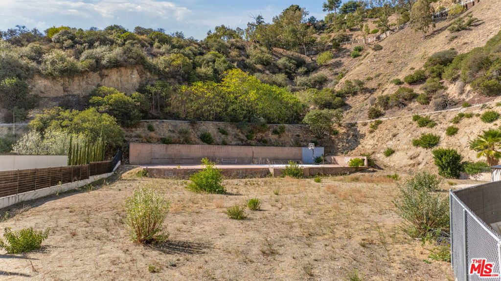 1865 Marcheeta Place Property Photo 6