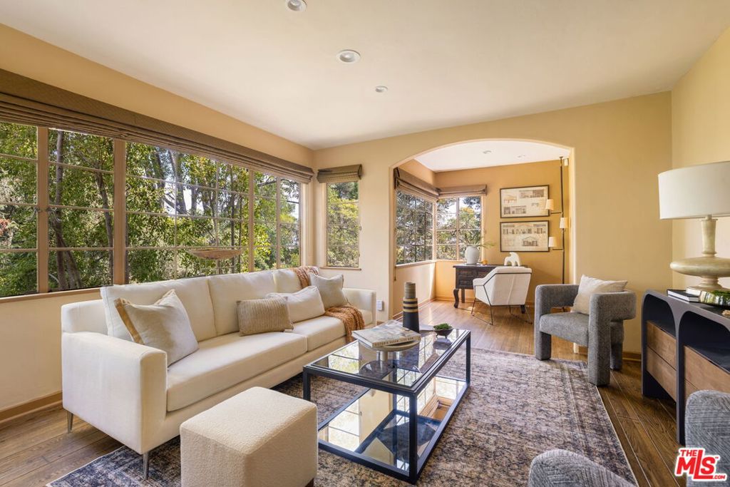 15091 Rayneta Drive Property Photo 12