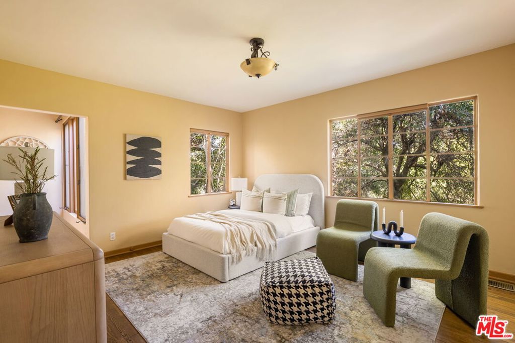 15091 Rayneta Drive Property Photo 21