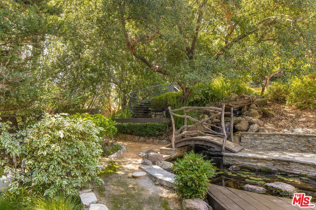 15091 Rayneta Drive Property Photo 32