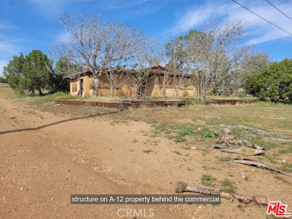 3943 Sierra Highway Property Photo 3