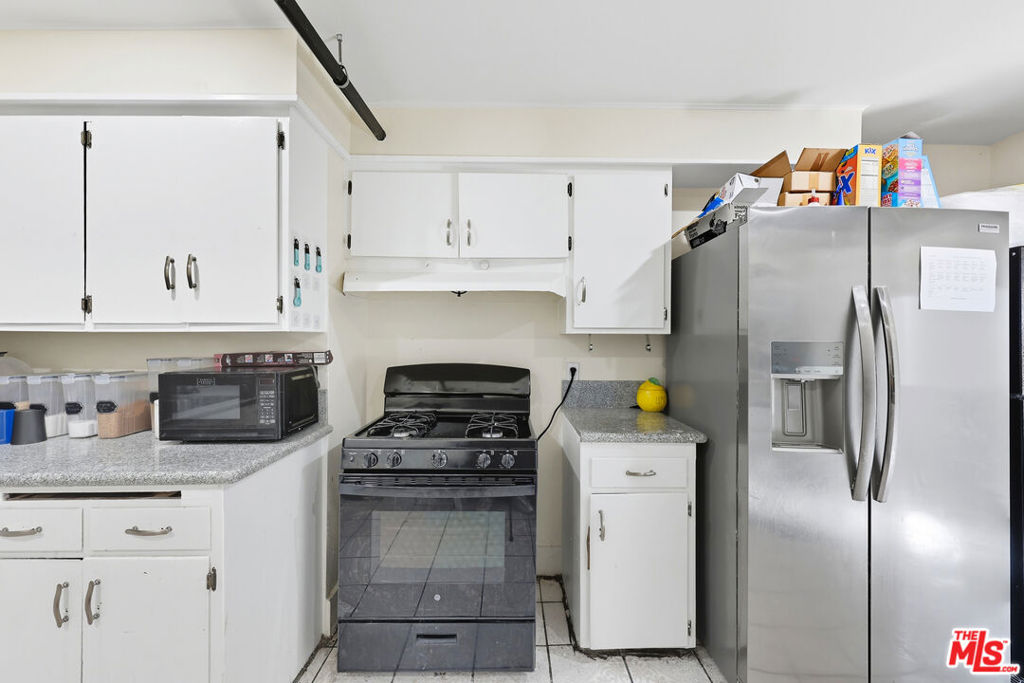 522 W Vernon Avenue Property Photo 15