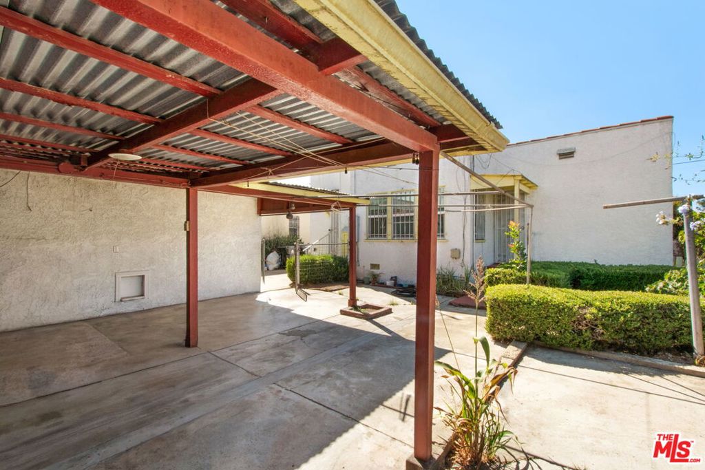 8106 S Normandie Avenue Property Photo 21