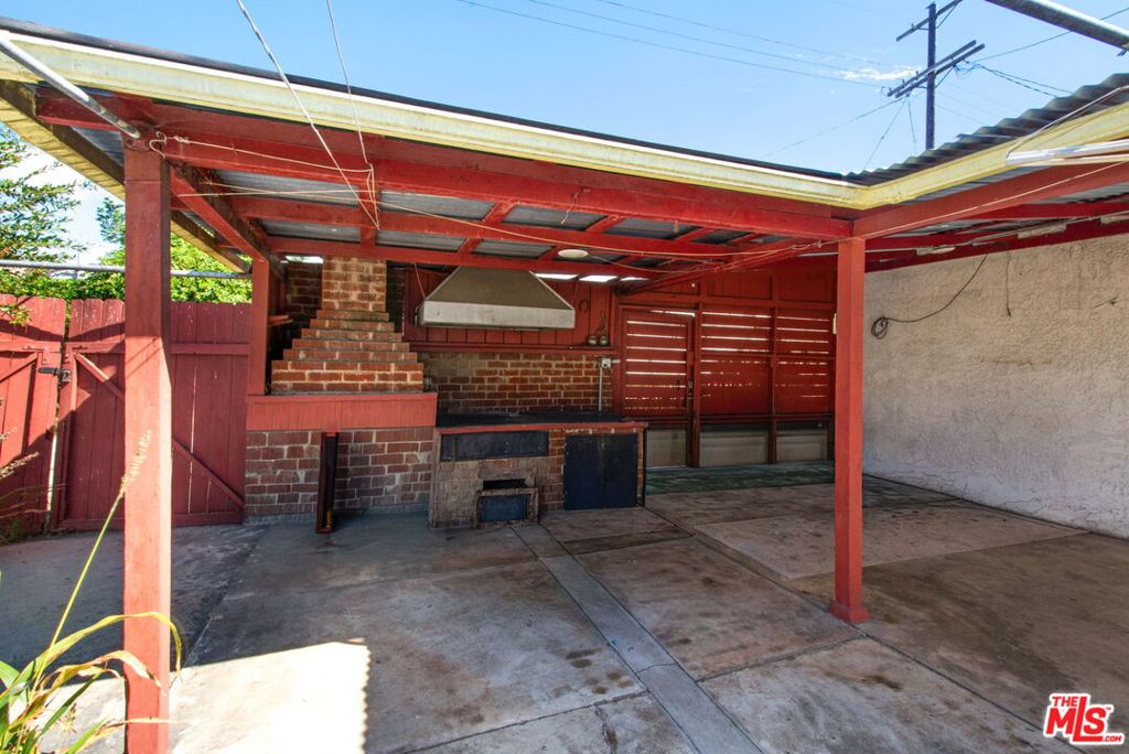 8106 S Normandie Avenue Property Photo 22