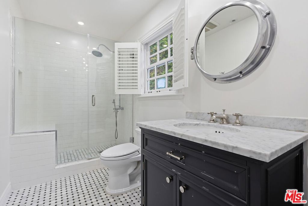 8809 Evanview Drive Property Photo 37