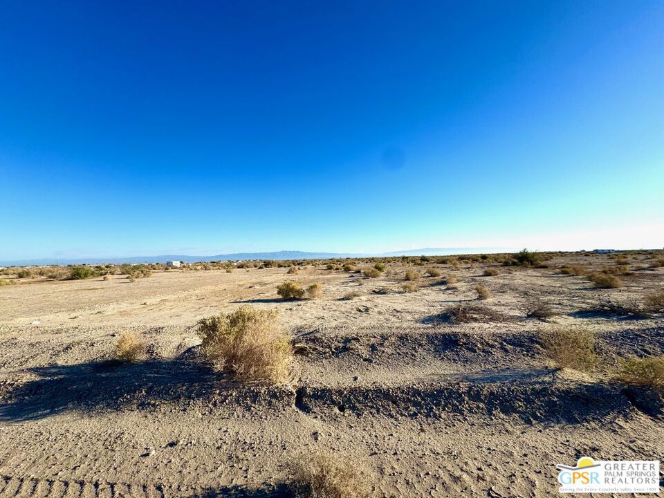 2230 Palm Manor Avenue Property Photo 2