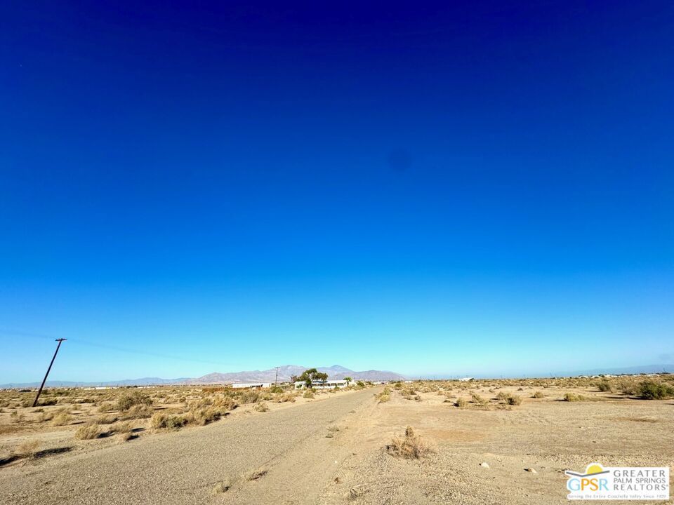 2230 Palm Manor Avenue Property Photo 4