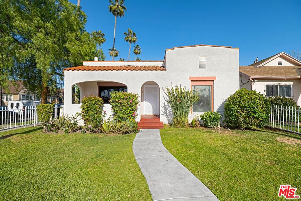 5700 S Gramercy Place Property Photo 3