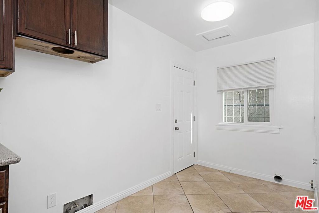 5700 S Gramercy Place Property Photo 23