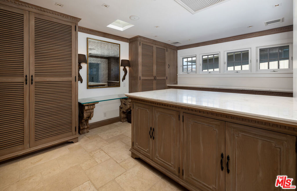 571 Sand Point Road Property Photo 23