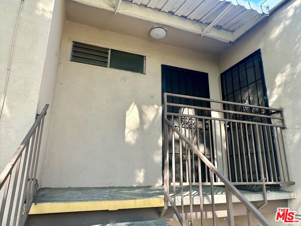 7133 Coldwater Canyon Avenue 14 Property Photo 5