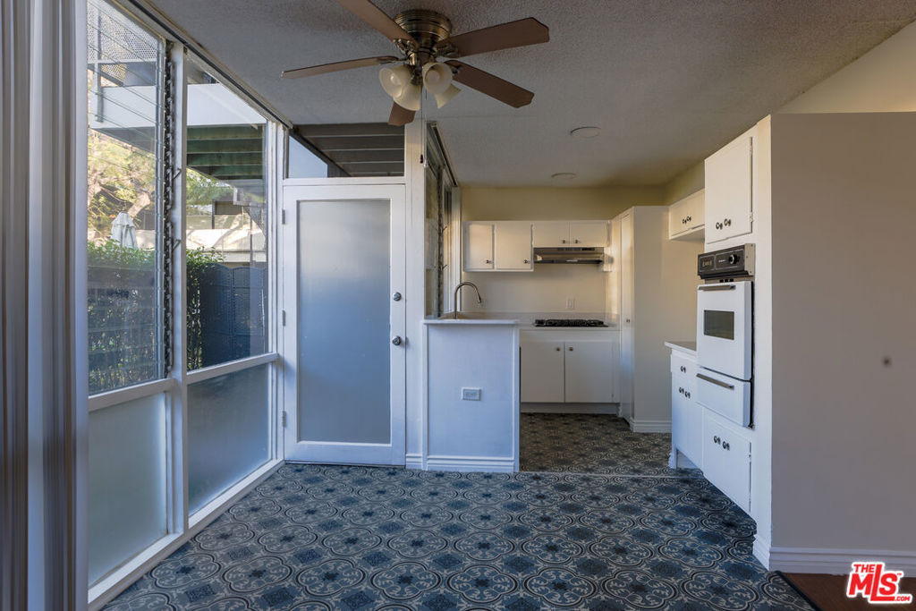 11131 ROSE Avenue 25 Property Photo 1