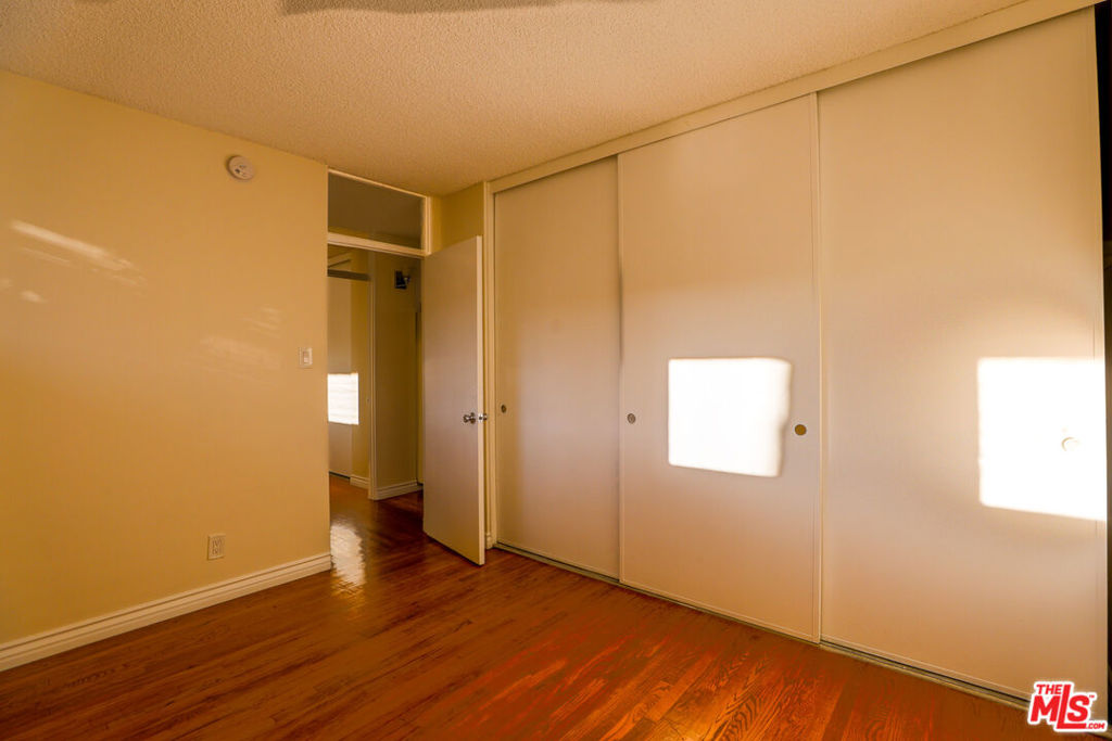 11131 Rose Avenue 25 Property Photo 9