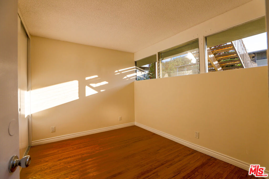 11131 Rose Avenue 25 Property Photo 10
