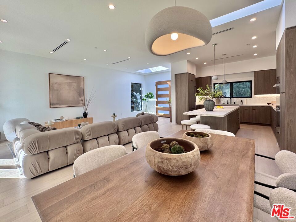 4040 Cartwright Avenue Property Photo 3