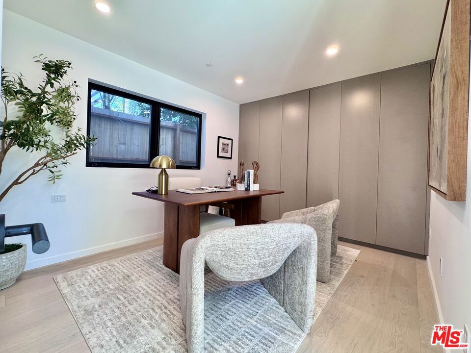 4040 Cartwright Avenue Property Photo 9