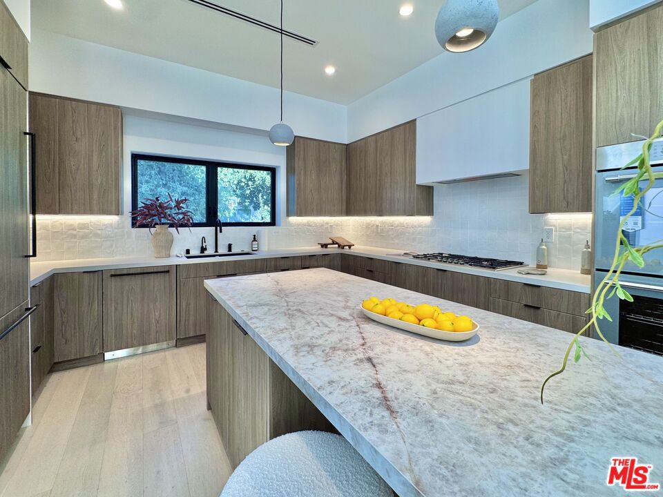 4040 Cartwright Avenue Property Photo 16