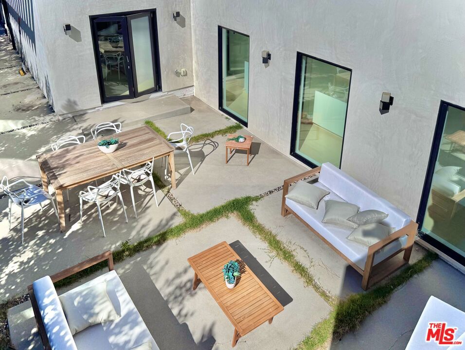 4040 Cartwright Avenue Property Photo 18