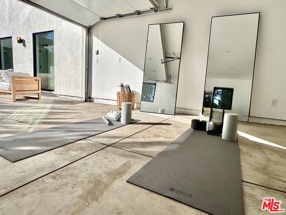 4040 Cartwright Avenue Property Photo 22