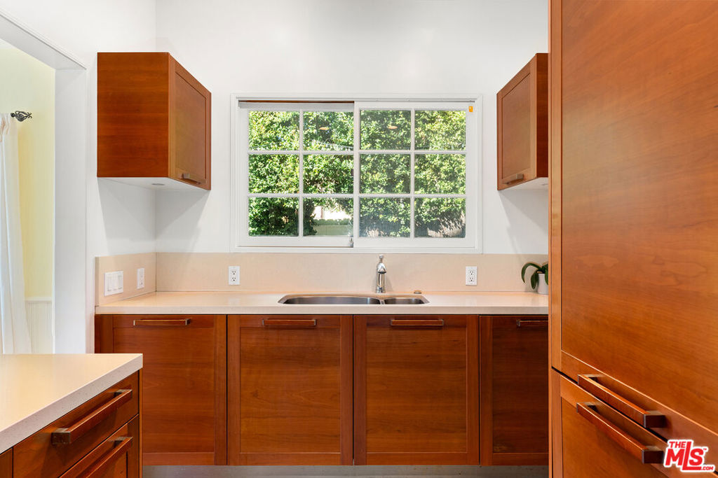 6065 Scenic Avenue Property Photo 7