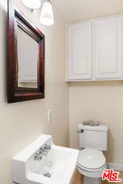 6065 Scenic Avenue Property Photo 8