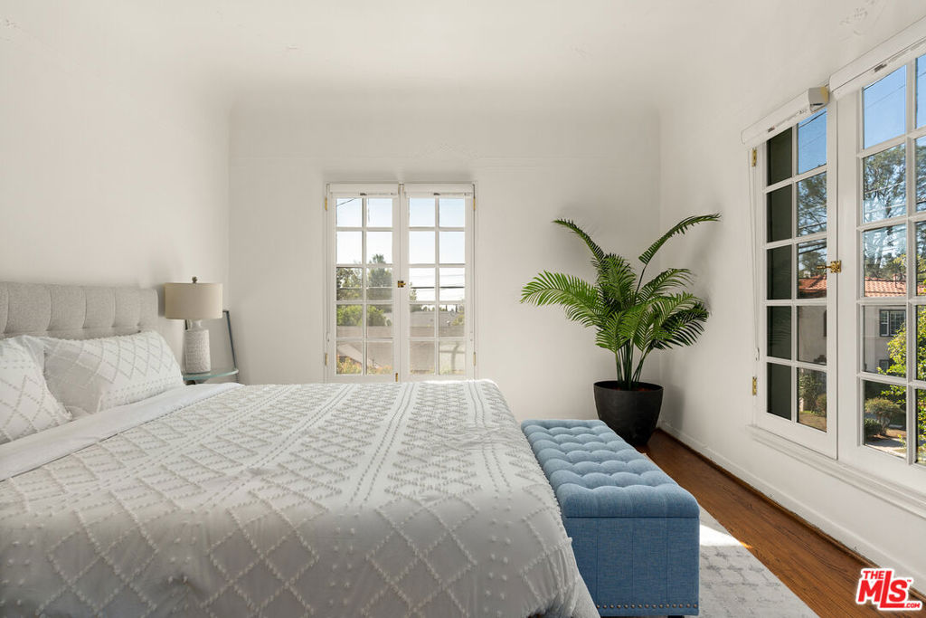 6065 Scenic Avenue Property Photo 10