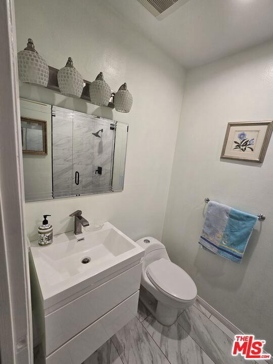 14315 Riverside Drive 105 Property Photo 3