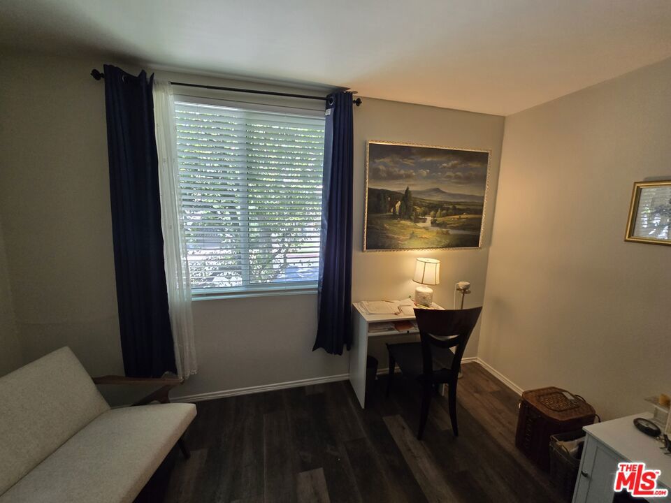 14315 Riverside Drive 105 Property Photo 9
