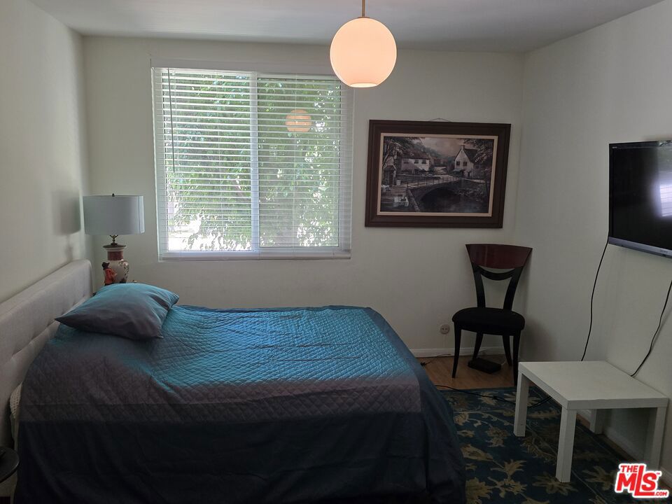 14315 Riverside Drive 105 Property Photo 14