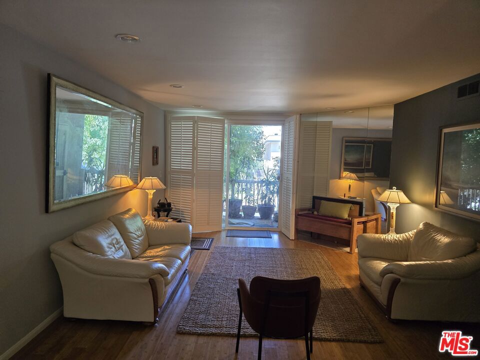 14315 Riverside Drive 105 Property Photo 46