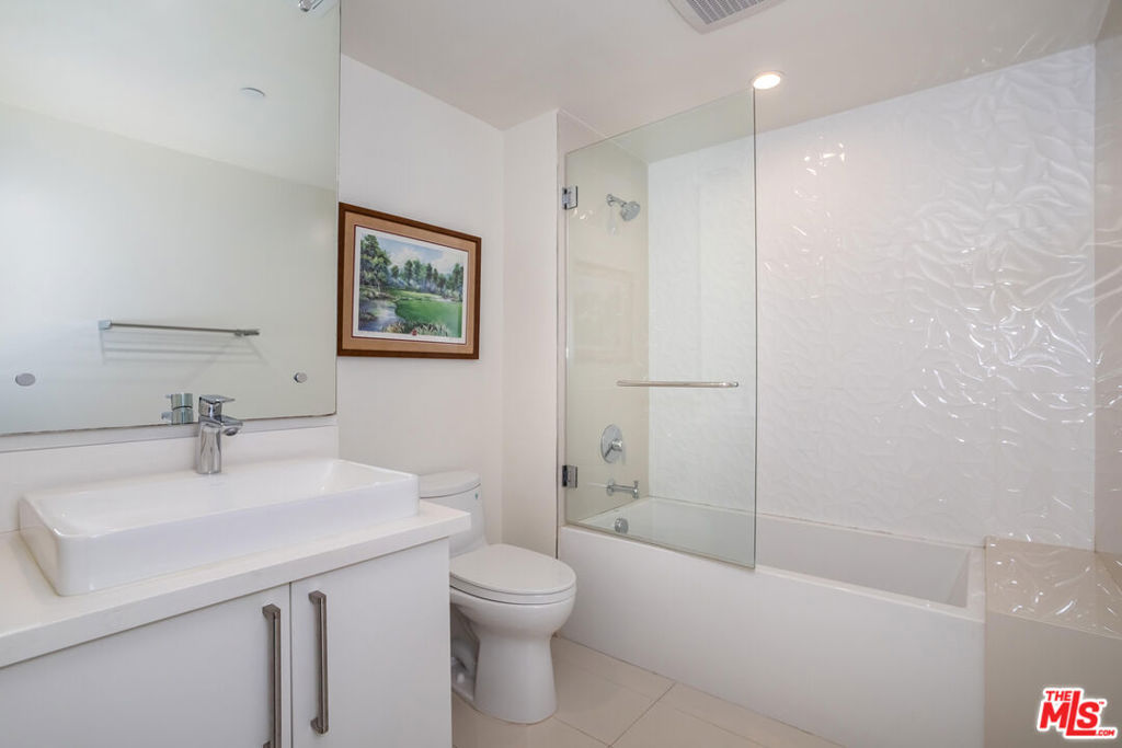 11764 Idaho Avenue 301 Property Photo 12