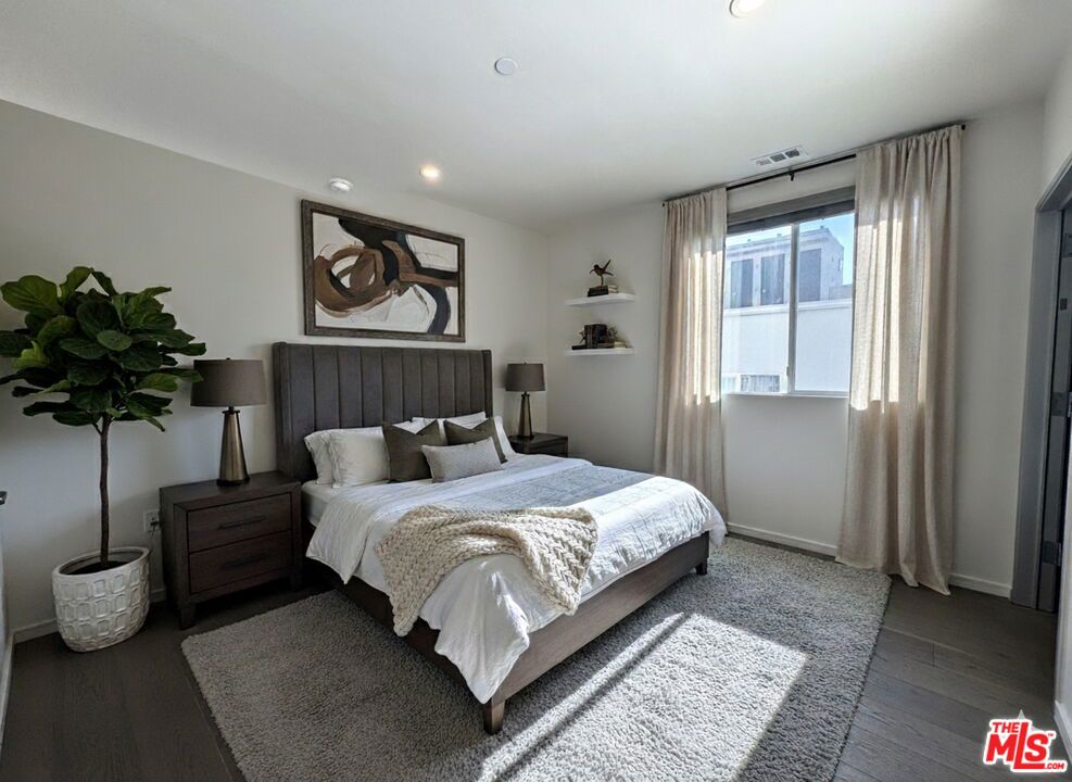 11764 Idaho Avenue 301 Property Photo 13