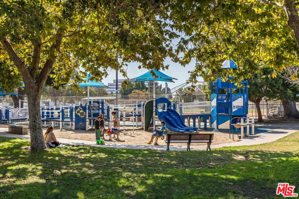 11764 Idaho Avenue 301 Property Photo 17