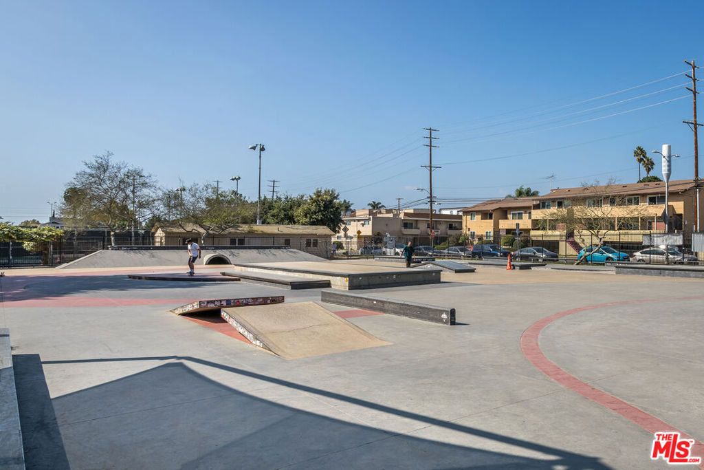 11764 Idaho Avenue 301 Property Photo 18