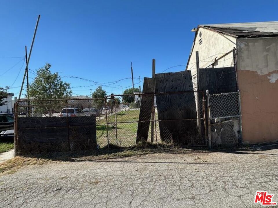 5974 West Boulevard Property Photo 4