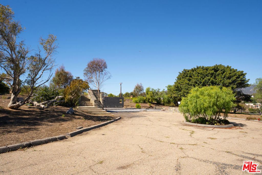 28901 Selfridge Drive Property Photo 13