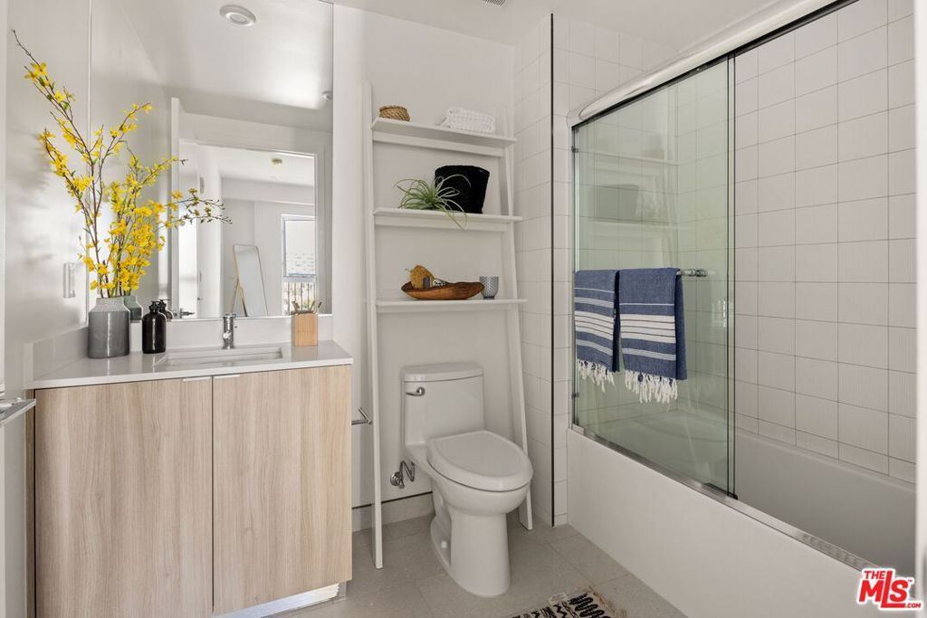 2600 S Sepulveda Boulevard Unit Ph3 Property Photo 9