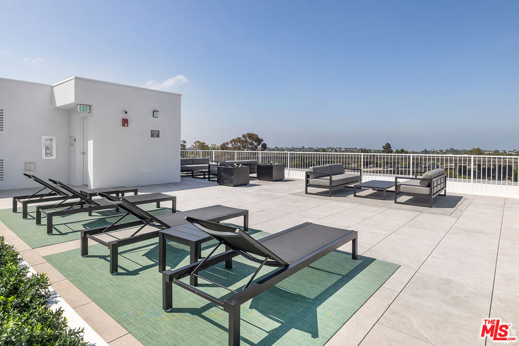 2600 S Sepulveda Boulevard Unit Ph3 Property Photo 21