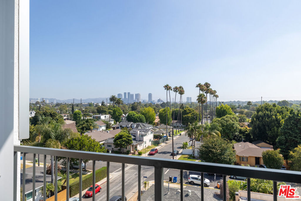 2600 S Sepulveda Boulevard Unit Ph3 Property Photo 32