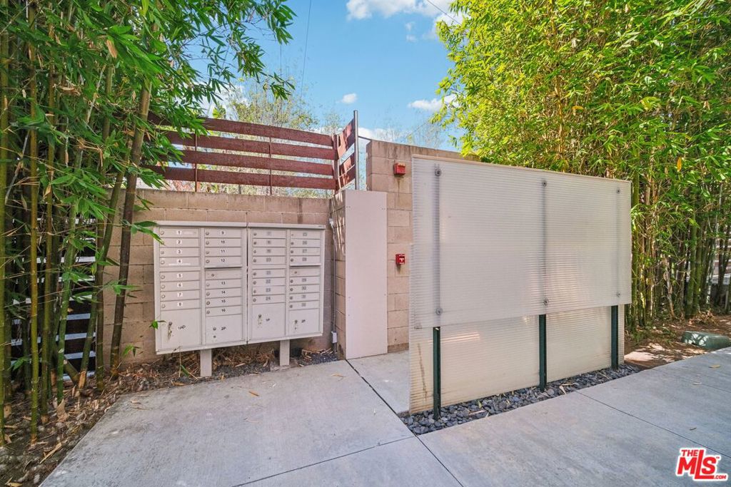 717 N Highland Avenue 13 Property Photo 45