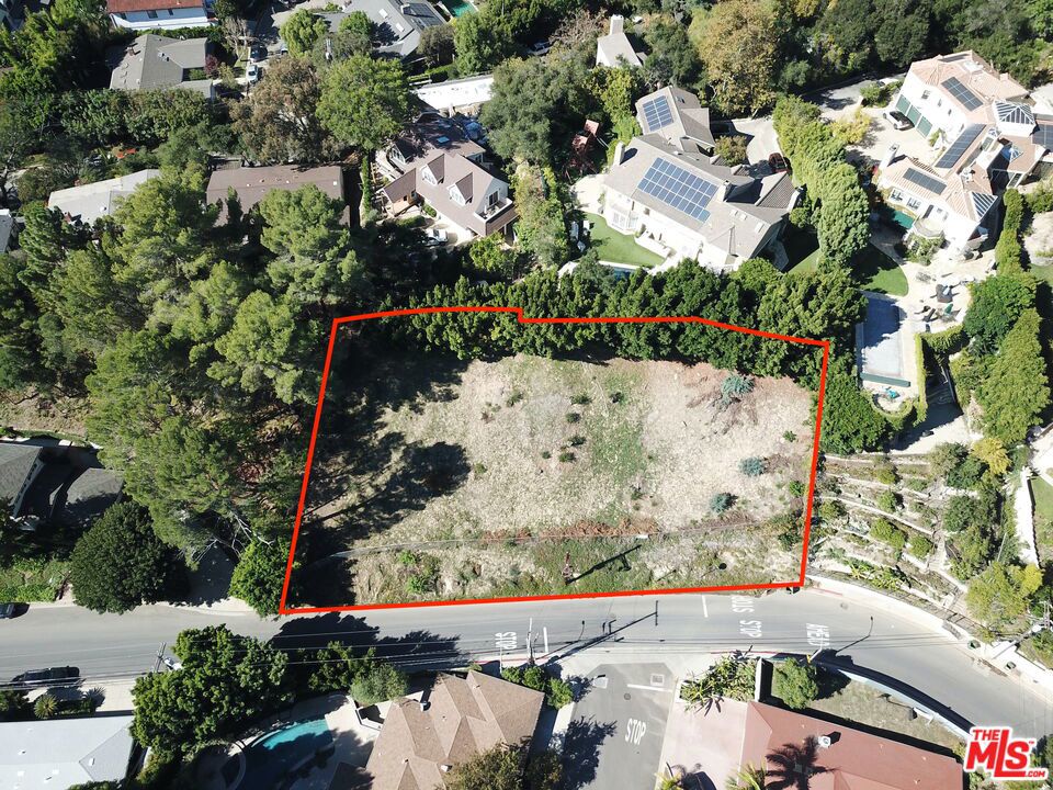 875 N Norman Place Property Photo 2