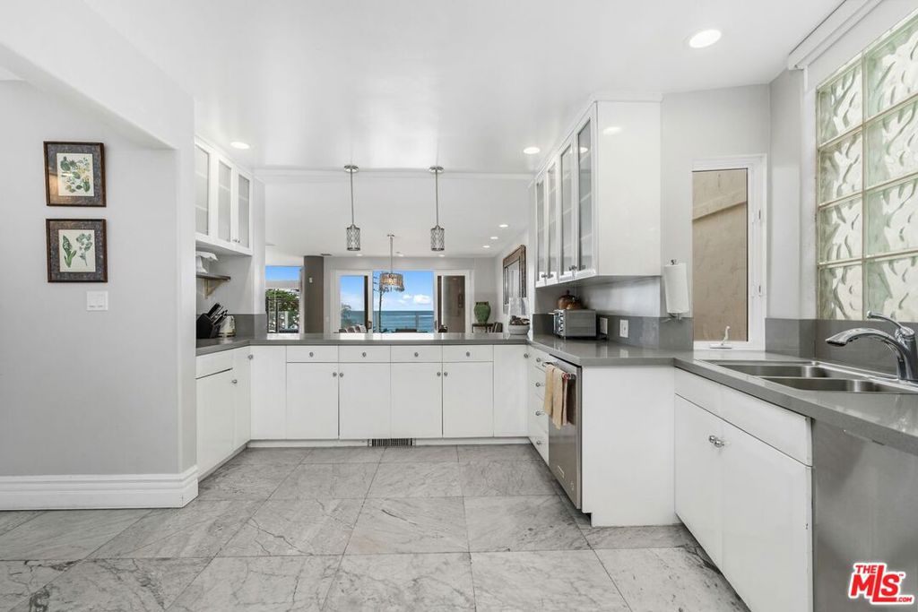 11834 Pacific Coast Highway Property Photo 8