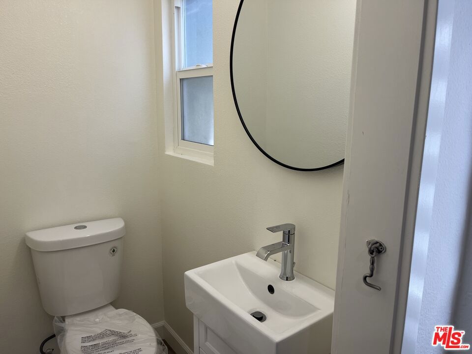 11209 Sardis Avenue Property Photo 4